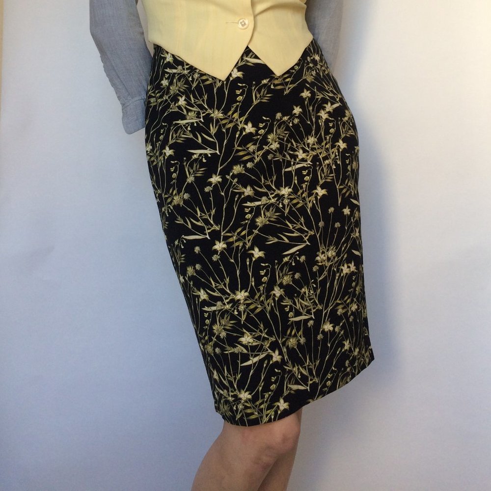 Banana Republic floral stretch pencil skirt sz 4
